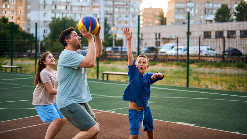 Stay Fit As a Family This Summer